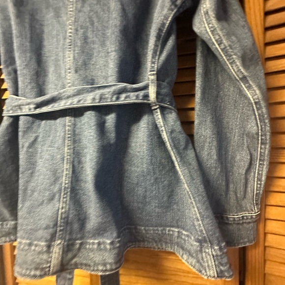 Vintage Old Navy Dark Wash Denim Blue Jean Belted Barn Jacket Size Large EUC - Picture 7 of 8